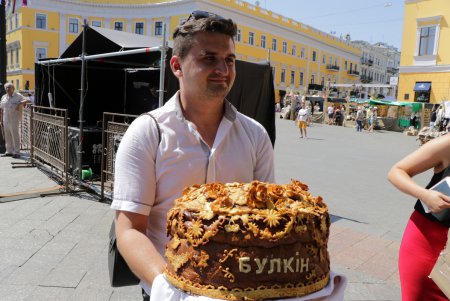 Знаменитая Сорочинская ярмарка - в Одессе (фоторепортаж) Знаменитая Сорочинская ярмарка - в Одессе (фоторепортаж)