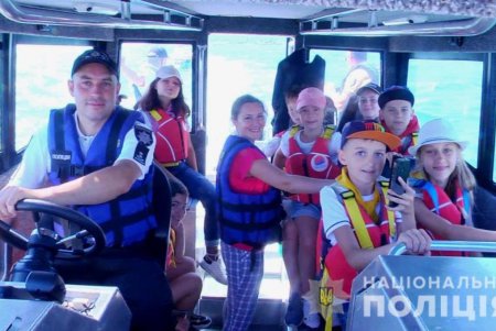 Сотрудники водной полиции рассказали детям о правилах поведения на воде (фото, видео) 