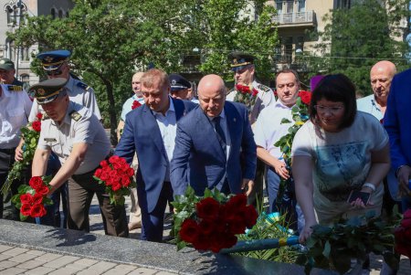 Одесса отмечает День Конституции (фото)