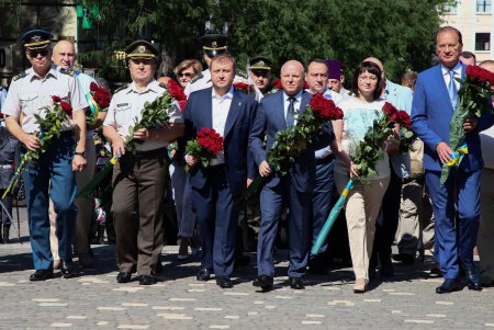 Одесса отмечает День Конституции (фото)