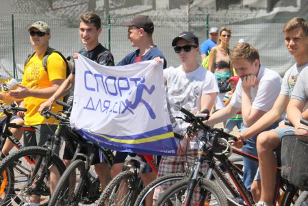 «Вижу! Могу! Помогу!»: незрячие люди отправились в велопробег по Одесской области (фоторепортаж)