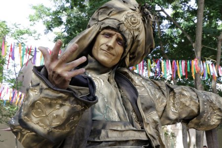 Международный фестиваль живых скульптур в Летнем театре (фоторепортаж)