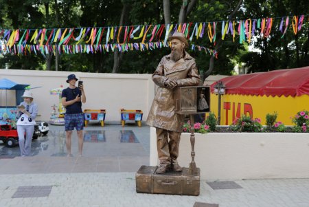 Международный фестиваль живых скульптур в Летнем театре (фоторепортаж)