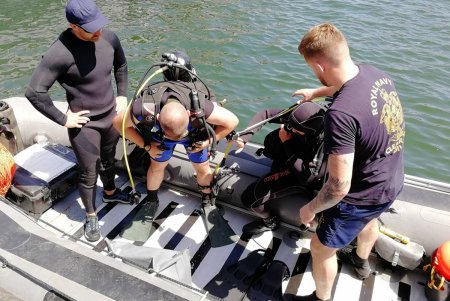 «Си Бриз-2019»: акватория одесского порта стала площадкой для тренировки водолазов (фото)