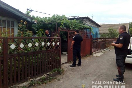 Задушил и сбросил тело в выгребную яму: житель Сараты подозревается в убийстве сына (фото)