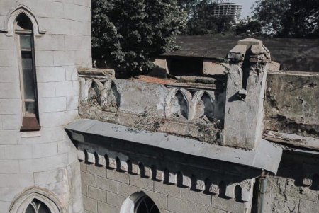 «Корпорации монстров» подарили старинный особняк на Французском бульваре (фото, видео)