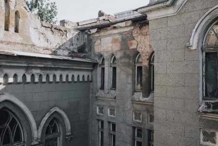 «Корпорации монстров» подарили старинный особняк на Французском бульваре (фото, видео)