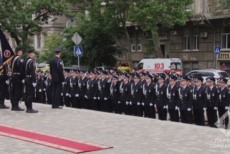 Ряды правоохранителей пополнили новые выпускники (фото)