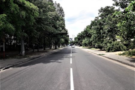 На Таирова освежили дорожную разметку (фото)