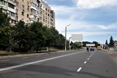 На Таирова освежили дорожную разметку (фото)