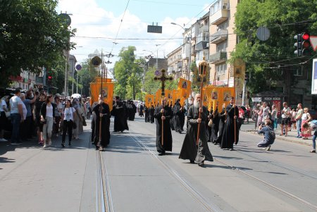 Помолиться главной святыне юга Украины в Одессу съехались тысячи прихожан (фото)