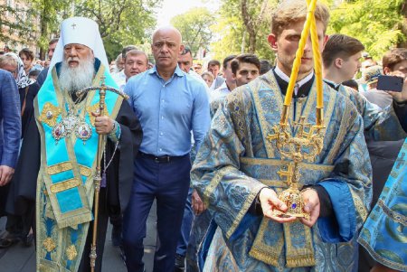 Помолиться главной святыне юга Украины в Одессу съехались тысячи прихожан (фото)