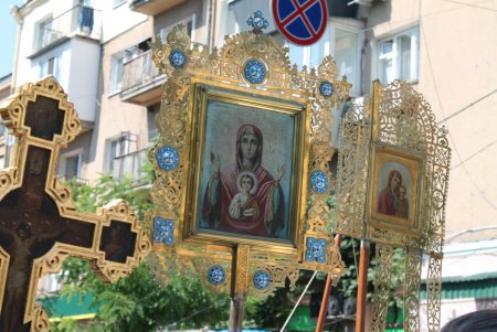 Тысячи православных провели крестный ход в Одессе (фоторепортаж)
