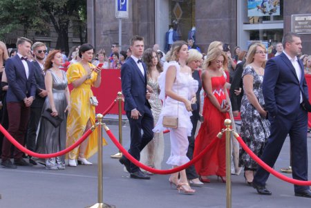 Красная дорожка ОМКФ - 2019 (фоторепортаж)