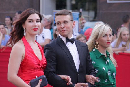 Красная дорожка ОМКФ - 2019 (фоторепортаж)