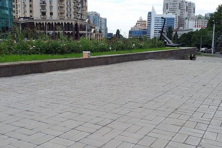Отремонтировано основание монумента «Крылья Победы» (фото)