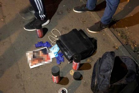 Правоохранители задержали «художников», которые распространяли рекламу наркотиков (фото)