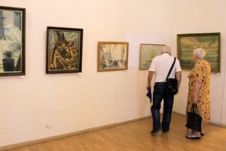 В Литературном музее представили картины известного одесского художника (фоторепортаж)