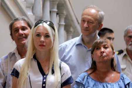 В Литературном музее представили картины известного одесского художника (фоторепортаж)