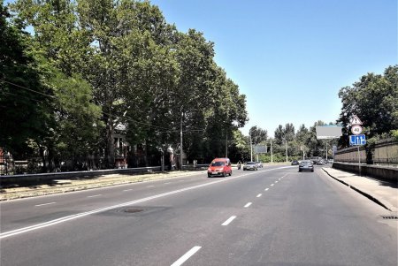 На улице Водопроводной обновили дорожную разметку (фото)