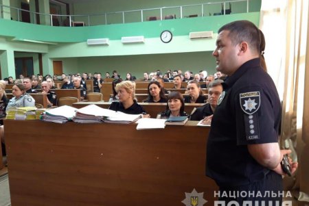 В охране общественного порядка во время выборов в Одесской области задействованы более пяти тысяч правоохранителей (фото, видео) 