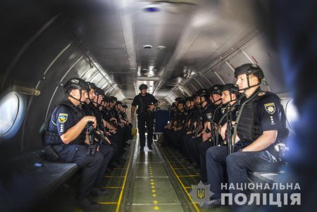 В день выборов полиция контролирует соблюдение правопорядка даже в воздухе (фото, видео)
