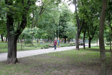 Благоустроенный сквер на 7-й станции Большого Фонтана (фоторепортаж)
