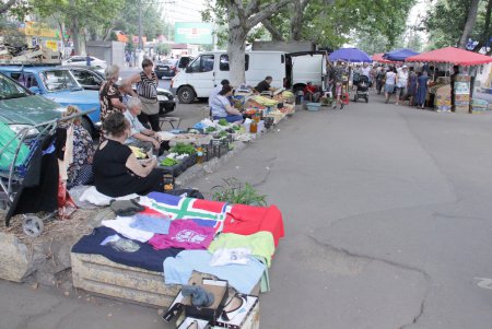 Стихийная торговля в Одессе (фоторепортаж)