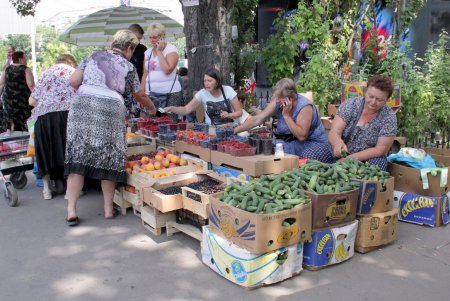 Стихийная торговля в Одессе (фоторепортаж)