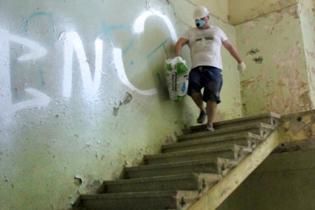«Замок Монстров»: волонтеры привели в порядок территорию дачи Анатры (фоторепортаж)