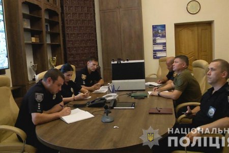 Правоохранители обеспечили общественный порядок во время матча за Суперкубок Украины (фото, видео)