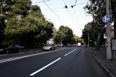 Дорожную разметку обновили на улице Разумовской и Мельницкой (фото)