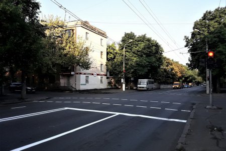 Дорожную разметку обновили на улице Разумовской и Мельницкой (фото)