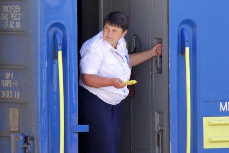 Курортный сезон: жeлезнодорожный вокзал «Одесса-Главная» (фоторепортаж)