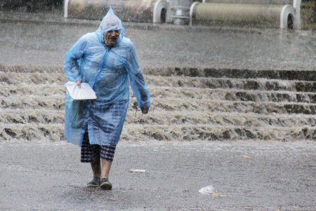 Августовский ливень в Одессе (фоторепортаж)