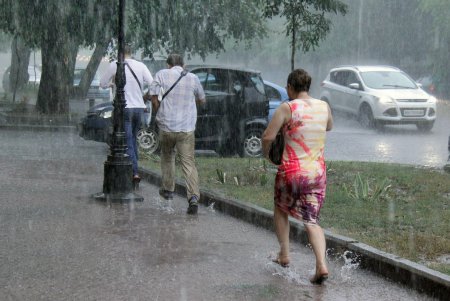 Августовский ливень в Одессе (фоторепортаж)