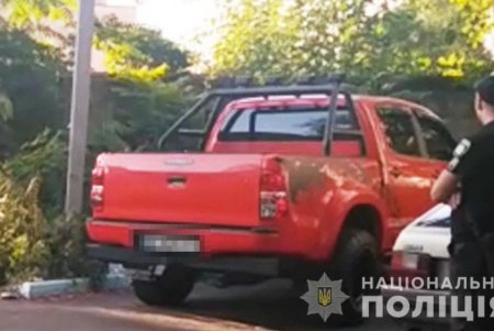 В Одессе с автомойки угнали автомобиль (фото, видео)