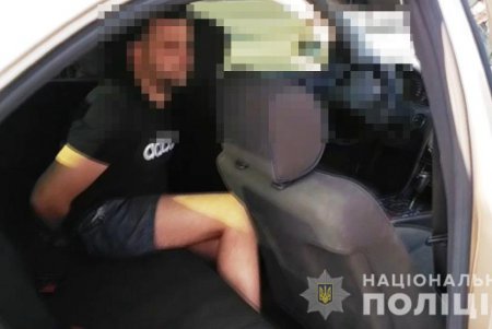 В Одессе с автомойки угнали автомобиль (фото, видео)