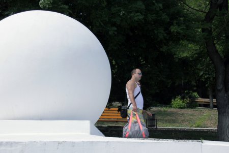 Жарко и солнечно: на пляжах Одессы много отдыхающих (фоторепортаж)