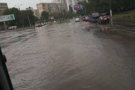 На Одессу обрушилась «стена» ливня (фото, видео)