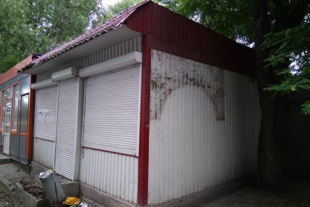 Улицы города освобождают от рекламных вывесок (фото)