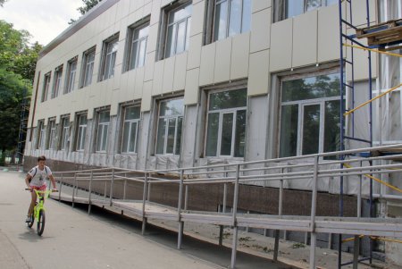 Крупнейшая школа на Большом Фонтане преобразится к началу учебного года (фоторепортаж)