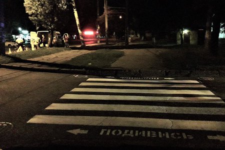 Возле школ на Молдаванке и Слободке обновлена дорожная разметка (фото)
