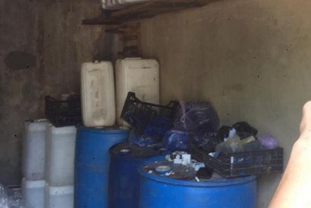 Крупную партию контрафактного спиртного выявили в Одессе (фото)