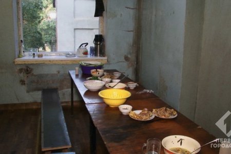 «Брендовое подполье»: в Одессе обнаружили цех по производству контрафакта (фото) 