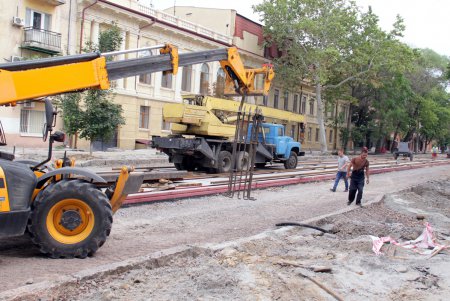 Реконструкция улицы Софиевской продолжается (фоторепортаж)