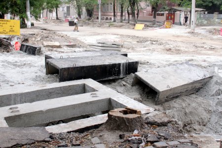 Реконструкция улицы Софиевской продолжается (фоторепортаж)