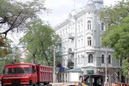 Реконструкция улицы Софиевской продолжается (фоторепортаж)