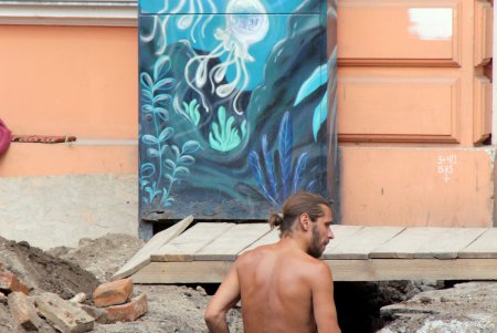 Реконструкция улицы Софиевской продолжается (фоторепортаж)