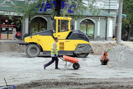 Реконструкция улицы Софиевской продолжается (фоторепортаж)